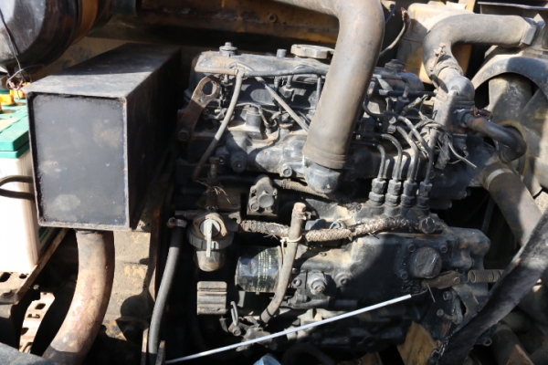 รถขุด MISUBISHI 30 เก่าไทยขายตามสภาพนะครับ