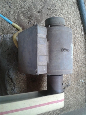 โรงสีสองลูกหิน สภาพสวย ใช้งานได้เลย อยู่อำเภอชุมพลบุรี  จังหวัดสุรินทร์