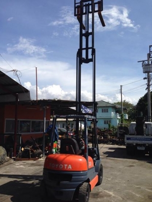 ฟอล์คลิฟต์  TOYOTA 6FG20  รถนอก เสายกสูง 6 เมตร