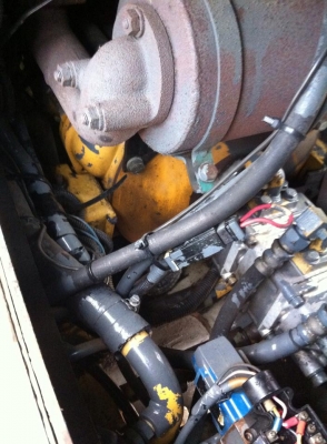 ขายถูกครับ โคมัสสุpc28uu ราคา 270000เท่านั้นครับเก่าญี่ปุ่นไม่เคยใช้ในไทยครับ