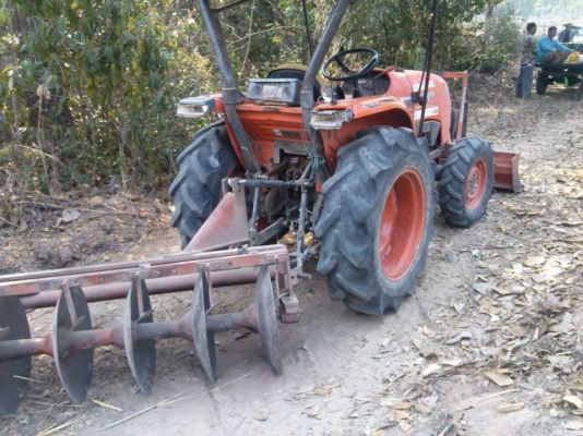 รถไถ่คูโบต้าเครื่อง36แรงรถใช้งานน้อยสวย1200กว่าชั่วโมง รถพร้อมใช้อุปกรณ