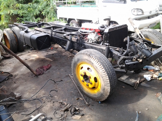 ขายแซสซีโตโยต้าBUพร้อมเครื่องแน่นๆ พร้อมทะเบียน สภาพสวยครับ พร้อมกระบะหลัง ขาย 95000 บาท