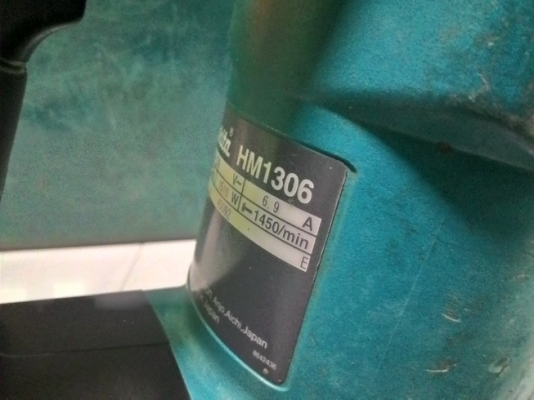 เครื่องสกัดคอนกรีตไฟฟ้า มากิต้า hm1306 สภาพพร้อมใช้งานครับ