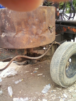 ขายรถ หกล้อ ใหญ่รุ่นเก่าติด เฮียบ สำหรับคีบของเก่า ราคา 150000บาท