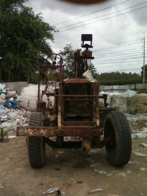 ขายรถ หกล้อ ใหญ่รุ่นเก่าติด เฮียบ สำหรับคีบของเก่า ราคา 150000บาท