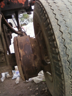 ขายรถ หกล้อ ใหญ่รุ่นเก่าติด เฮียบ สำหรับคีบของเก่า ราคา 150000บาท