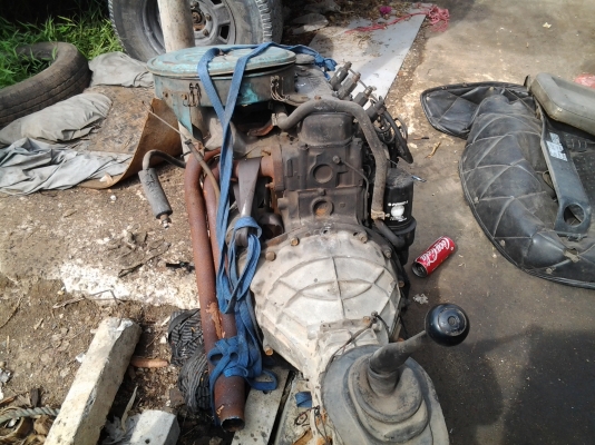 ขายครับเครื่องอีซูซุ 2200cc พร้อมเกียร์ เครื่องติดง่ายครับ ขาย 16000 บาท (ไม่มีเลข)