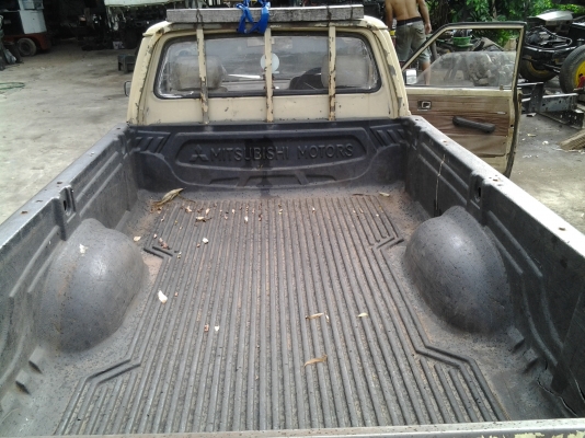 ขายรถโตโยต้า เครื่อง2L รถพร้อมขับ เครื่องแน่นๆ แอร์เย็นมาก พวกมาลัยเพาเวอร์ เอาไปทำสีนิดหน่อยแหล่มเลย มีทะเบียนพร้อมยังไม่ขาด ขาย 39500 บาท