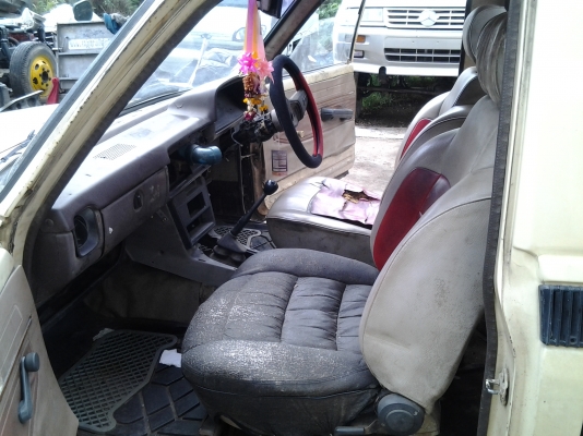 ขายรถโตโยต้า เครื่อง2L รถพร้อมขับ เครื่องแน่นๆ แอร์เย็นมาก พวกมาลัยเพาเวอร์ เอาไปทำสีนิดหน่อยแหล่มเลย มีทะเบียนพร้อมยังไม่ขาด ขาย 39500 บาท