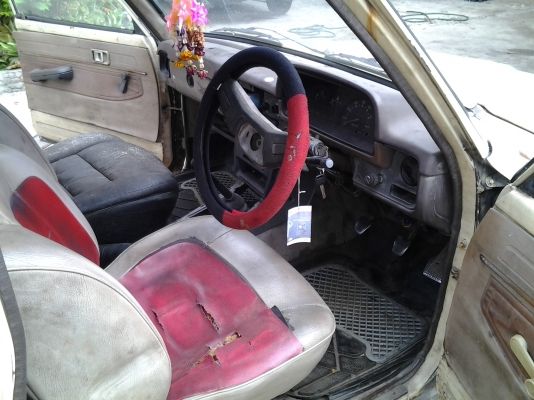 ขายรถโตโยต้า เครื่อง2L รถพร้อมขับ เครื่องแน่นๆ แอร์เย็นมาก พวกมาลัยเพาเวอร์ เอาไปทำสีนิดหน่อยแหล่มเลย มีทะเบียนพร้อมยังไม่ขาด ขาย 39500 บาท