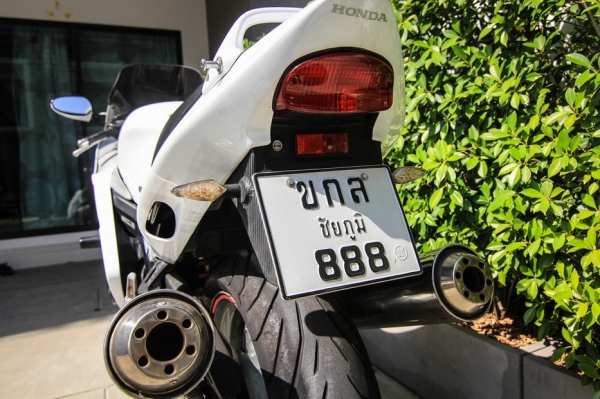 ขาย cbr1100xx Blackbird ปี 98 คาร์บู ทะเบียนแท้ โอนนอก ราคา 170,000 บาท ราคาคุยได้ครับ เลขทะเบียนสวยครับ