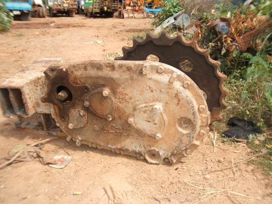 ขายตัวเดิน 10HT โคมัตสุ ไม่มีหัวมอเตอร์ สภาพดี ราคา 70,000 บาท