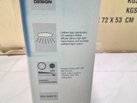 ไฟเพดานชนิด LED  ยี่ห้อ ออสแลมป์ มีแสงให้เลือก 2 แบบครับ