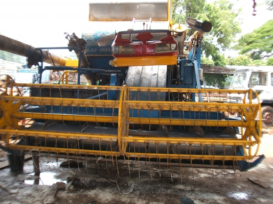 ขายรถเกี่ยวไทเส็ง เดี่ยวทรนง  ปี 47 ตัวเดิน 12 HL เครื่องยนต์ jO8C ไม่มีปั้ม และหัวมอเตอร์ ขายตามสภาพ