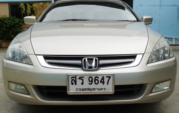 ขาย ฮอนด้า แอคคอดปี2006 เครื่อง2.0 ตัวท๊อป ประหยัดน้ำมัน  เบาะไฟฟ้า แอร์แบ๊ค ใช้น้อย