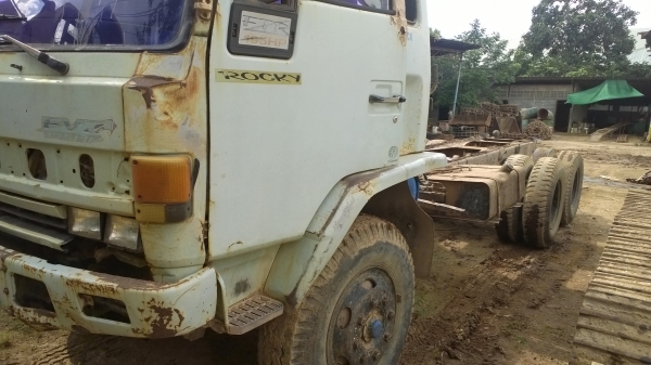 ขาย...หัว-คัสซี..10ล้อด2เพลา ISUZU FVZ32 195แรง รถห้างแท้..มีเล่มและชุดโอน...แต่ต้องดำเนินการเอง..