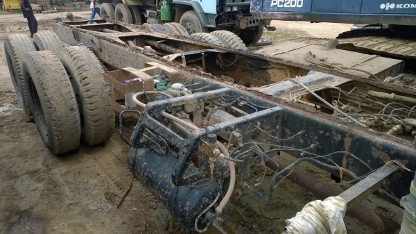 ขาย...หัว-คัสซี..10ล้อด2เพลา ISUZU FVZ32 195แรง รถห้างแท้..มีเล่มและชุดโอน...แต่ต้องดำเนินการเอง..