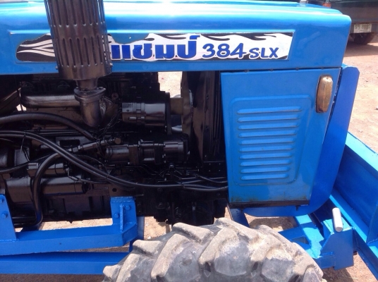 แทรกเตอร์แชมป์ 38 แรง โฟววิน ขายพร้อม มีผานดันหน้า ผาน6หลัง จอบหมุน สภาพดีเยี่ยม เดิมๆทั้งคัน