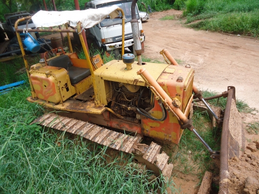 ขายด่วนรถแทรกเตอร์ตีนตะขาบKOMATSUD30-15พร้อมใข้งาน ขายด่วนรถแทรกเตอร์ตีนตะขาบKOMATSUD30-15พร้อมใข้งาน