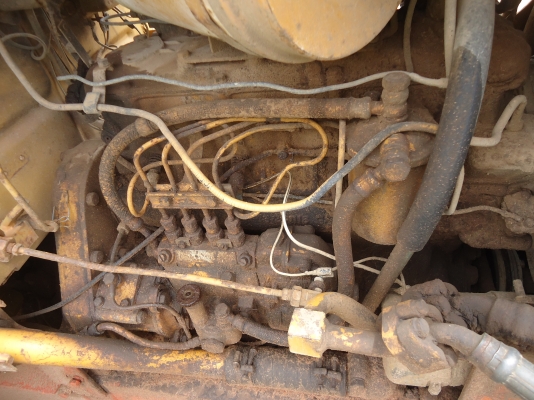 ขายด่วนรถแทรกเตอร์ตีนตะขาบKOMATSUD30-15พร้อมใข้งาน ขายด่วนรถแทรกเตอร์ตีนตะขาบKOMATSUD30-15พร้อมใข้งาน