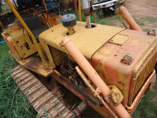 ขายด่วนรถแทรกเตอร์ตีนตะขาบKOMATSUD30-15พร้อมใข้งาน ขายด่วนรถแทรกเตอร์ตีนตะขาบKOMATSUD30-15พร้อมใข้งาน