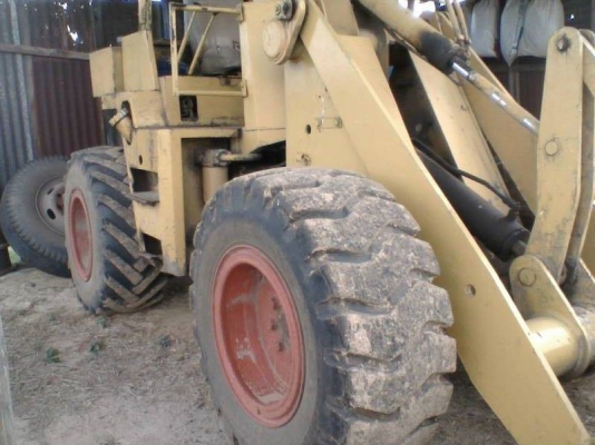 ***ขายแล้วครับขอบคุณ Truck2hand !!! ถูกๆ เร้าใจ สำหรับนักปั้น !!! ขายรถตักล้อยางเอวอ่อน ราคาเบาๆ KOMATSU PAY LOADER 507 เครื่องเดิมปั้มเดิม เครื่อง KOMATSU 4D94-2 50HP เครื่องดีแน่นดี ไม่เยิ้ม สตาร์ทติดง่าย ปั้มดีแรงดี เอวอ่อน บุ้งกี๋ประมาณ 1คิว สภาพพอได้