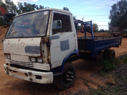 **135,000 บ.ต่อรอง**ขาย6ล้อถูกๆ ราคาคุณแต๋น HINO KM350 เครื่อง DM100 100แรง เครื่องดีสตาร์ทติดง่าย แน่นๆ แห้งๆ ไม่มีเยิ้ม วางหัวFB สภาพโอเคไม่ผุ ภายในเก๋งไม่สวย ช่วงล่างFหน้า-หลัง คัสซีสวยเดิม ไม่ปะมีบวม ไม่ปะไม่ดาม ยาว5.50ม.วางกระบะคาร์โก้4.30ม.พื้นเหล็ก **135,000 บ.ต่อรอง**ขาย6ล้อถูกๆ ราคาคุณแต๋น HINO KM350 เครื่อง DM100 100แรง เครื่องดีสตาร์ทติดง่าย แน่นๆ แห้งๆ ไม่มีเยิ้ม วางหัวFB สภาพโอเคไม่ผุ ภายในเก๋งไม่สวย ช่วงล่างFหน้า-หลัง คัสซีสวยเดิม ไม่ปะมีบวม ไม่ปะไม่ดาม ยาว5.50ม.วางกระบะคาร์โก้4.30ม.พื้นเหล็ก