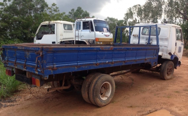 **135,000 บ.ต่อรอง**ขาย6ล้อถูกๆ ราคาคุณแต๋น HINO KM350 เครื่อง DM100 100แรง เครื่องดีสตาร์ทติดง่าย แน่นๆ แห้งๆ ไม่มีเยิ้ม วางหัวFB สภาพโอเคไม่ผุ ภายในเก๋งไม่สวย ช่วงล่างFหน้า-หลัง คัสซีสวยเดิม ไม่ปะมีบวม ไม่ปะไม่ดาม ยาว5.50ม.วางกระบะคาร์โก้4.30ม.พื้นเหล็ก **135,000 บ.ต่อรอง**ขาย6ล้อถูกๆ ราคาคุณแต๋น HINO KM350 เครื่อง DM100 100แรง เครื่องดีสตาร์ทติดง่าย แน่นๆ แห้งๆ ไม่มีเยิ้ม วางหัวFB สภาพโอเคไม่ผุ ภายในเก๋งไม่สวย ช่วงล่างFหน้า-หลัง คัสซีสวยเดิม ไม่ปะมีบวม ไม่ปะไม่ดาม ยาว5.50ม.วางกระบะคาร์โก้4.30ม.พื้นเหล็ก