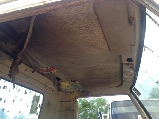 **135,000 บ.ต่อรอง**ขาย6ล้อถูกๆ ราคาคุณแต๋น HINO KM350 เครื่อง DM100 100แรง เครื่องดีสตาร์ทติดง่าย แน่นๆ แห้งๆ ไม่มีเยิ้ม วางหัวFB สภาพโอเคไม่ผุ ภายในเก๋งไม่สวย ช่วงล่างFหน้า-หลัง คัสซีสวยเดิม ไม่ปะมีบวม ไม่ปะไม่ดาม ยาว5.50ม.วางกระบะคาร์โก้4.30ม.พื้นเหล็ก **135,000 บ.ต่อรอง**ขาย6ล้อถูกๆ ราคาคุณแต๋น HINO KM350 เครื่อง DM100 100แรง เครื่องดีสตาร์ทติดง่าย แน่นๆ แห้งๆ ไม่มีเยิ้ม วางหัวFB สภาพโอเคไม่ผุ ภายในเก๋งไม่สวย ช่วงล่างFหน้า-หลัง คัสซีสวยเดิม ไม่ปะมีบวม ไม่ปะไม่ดาม ยาว5.50ม.วางกระบะคาร์โก้4.30ม.พื้นเหล็ก