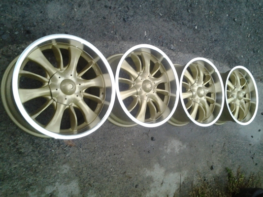 lenso ขอบ18 ลึกๆล้นๆใส่4x4ได้