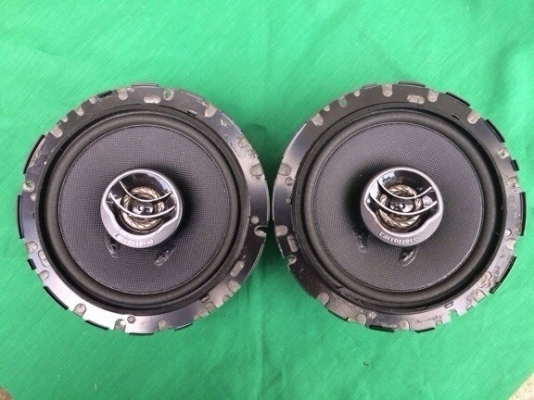 ลำโพง Pioneer Carrozzeria รุ่น TS-F1610 ลำโพงแกนร่วม 2 ทาง ขนาด 6 นิ้ว