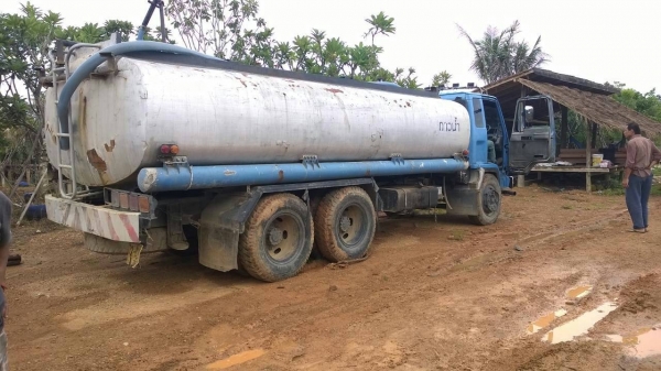 รถน้ำร็อคกี้175แรง รถน้ำร็อคกี้175แรง