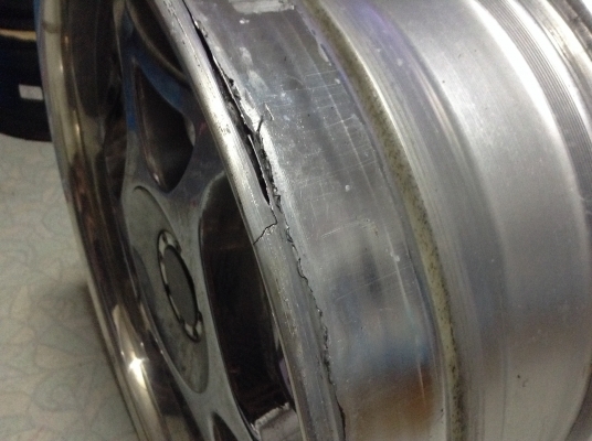 แม็ก Japan ขอบ18 สามชิ้นแท้ 5 รู 114 ฝาครบ 4 วง 4800 บาทลดราคด่วน