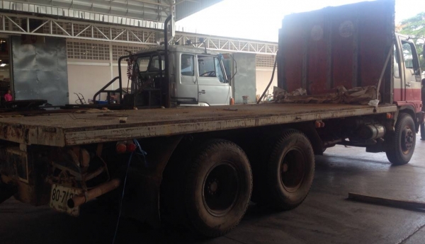 **580,000 บ.ต่อรอง**ขาย10ล้อ2เพลาพื้นเรียบ HINO FM-176(เจ้าอินทรีย์) หัวสิงห์ไฮเทค(ลงเล่ม) เครื่องเดิมเกียร์เดิม EH700 168แรง แน่นๆ แรงดี อึดๆ เกียร์ดีไม่หลุดไม่หอน ช่วงล่าง2เพลาเดิมคัสซีสวย ไม่มีปะไม่มีดาม กระบะพื้นเรียบสภาพดี พื้นเหล็กไม่มีผุ หัวเก๋งสวย **580,000 บ.ต่อรอง**ขาย10ล้อ2เพลาพื้นเรียบ HINO FM-176(เจ้าอินทรีย์) หัวสิงห์ไฮเทค(ลงเล่ม) เครื่องเดิมเกียร์เดิม EH700 168แรง แน่นๆ แรงดี อึดๆ เกียร์ดีไม่หลุดไม่หอน ช่วงล่าง2เพลาเดิมคัสซีสวย ไม่มีปะไม่มีดาม กระบะพื้นเรียบสภาพดี พื้นเหล็กไม่มีผุ หัวเก๋งสวย