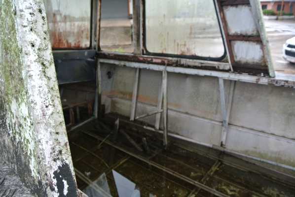 เรือสำราญ หนักสองตันกว่าค่ะ