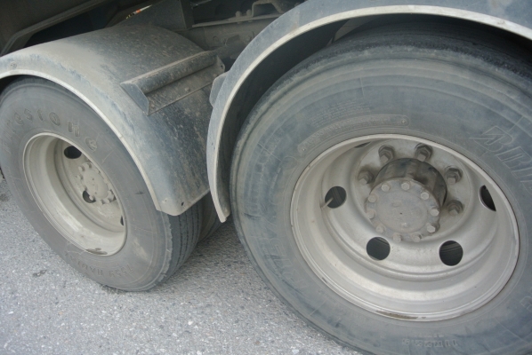 HINO FM1J  ยอดจัดไฟแนนซ์ ให้ยอดที่ 1,600,000 บาทค่ะ จำหน่ายเฉพาะหัวนะค่ะ