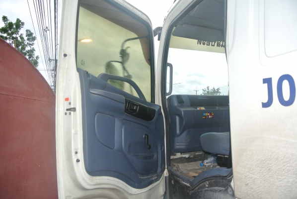 HINO FM1J  ยอดจัดไฟแนนซ์ ให้ยอดที่ 1,600,000 บาทค่ะ จำหน่ายเฉพาะหัวนะค่ะ