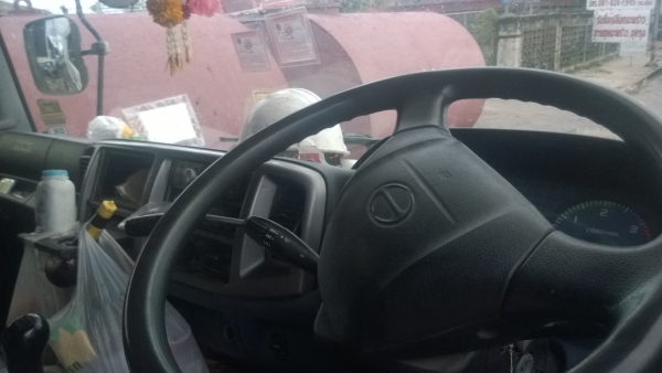 HINO FM1J  ยอดจัดไฟแนนซ์ ให้ยอดที่ 1,600,000 บาทค่ะ จำหน่ายเฉพาะหัวนะค่ะ