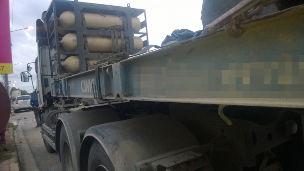 HINO FM1J  ยอดจัดไฟแนนซ์ ให้ยอดที่ 1,600,000 บาทค่ะ จำหน่ายเฉพาะหัวนะค่ะ