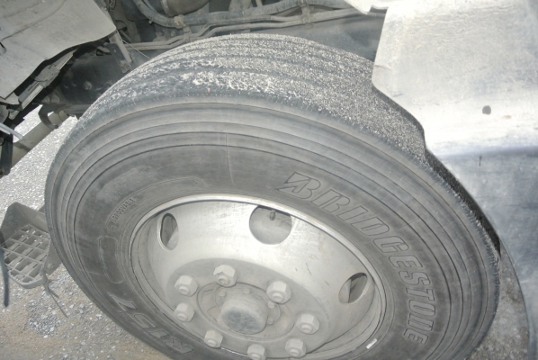 HINO FM1J  ยอดจัดไฟแนนซ์ ให้ยอดที่ 1,600,000 บาทค่ะ จำหน่ายเฉพาะหัวนะค่ะ