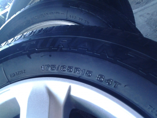 ล้อแม็ก city ขอบ15 พร้อมยาง