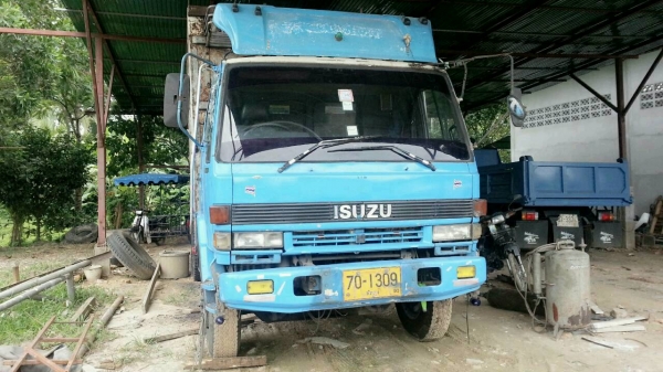 10ล้อเพลาเดียว ISUZU JCM วางเครื่อง195และ175แรง...หัวร็อค เบรคทิฟฟี่ ลูกหมากร้อย..รถสวยดีพร้อมใช้
