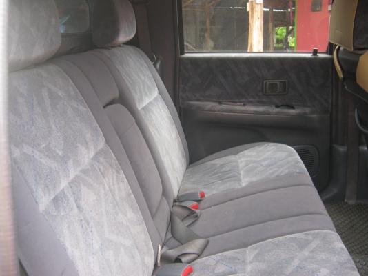 TOYOTA  4WD 4ประตู SPORT CRUISER D4Dปี2002