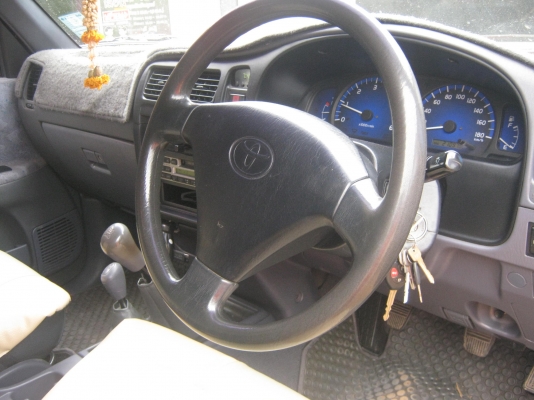 TOYOTA  4WD 4ประตู SPORT CRUISER D4Dปี2002