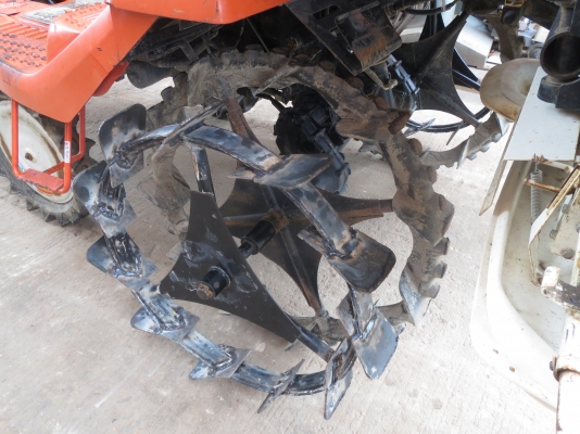 รถดำนานั่งขับ Kubota 8แถว  เครื่องดีเซล 3 สูบ  รถมือสองญี่ปุ่น รถสวย