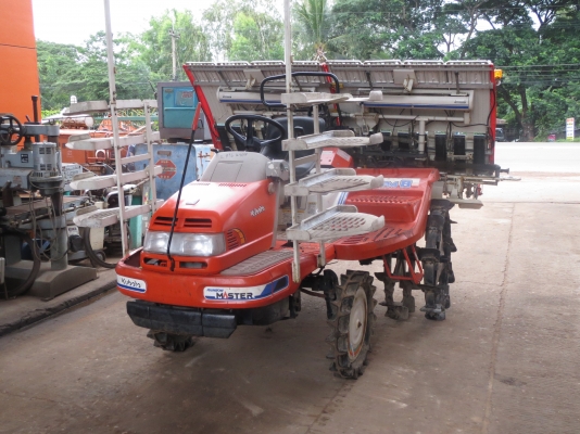 รถดำนานั่งขับ Kubota 8แถว  เครื่องดีเซล 3 สูบ  รถมือสองญี่ปุ่น รถสวย