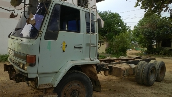 10ล้อ2เพลาหัวคัสซี FVZ32MZP Rรถห้งแท้ๆ เดิมๆสีเดิม..เล่มพร้อม (ม.79) 10ล้อ2เพลาหัวคัสซี FVZ32MZP Rรถห้งแท้ๆ เดิมๆสีเดิม..เล่มพร้อม (ม.79)