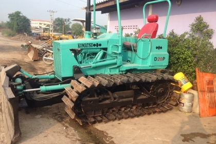 ขายถูก D2-5 20P สภาพสวย พร้อมใช้งาน เครื่องดี ช่วงล่างดี ใบแทร้กเต็ม ราคาย่อมเยา