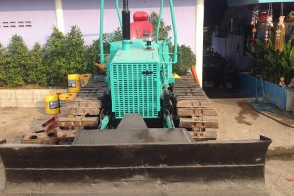 ขายถูก D2-5 20P สภาพสวย พร้อมใช้งาน เครื่องดี ช่วงล่างดี ใบแทร้กเต็ม ราคาย่อมเยา