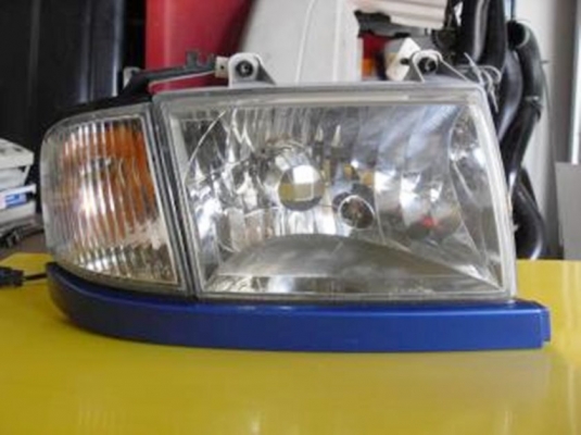 บังโครนขวา -ไฟหน้าขวา- มาสด้า ไฟว์เตอร์ ของแท้